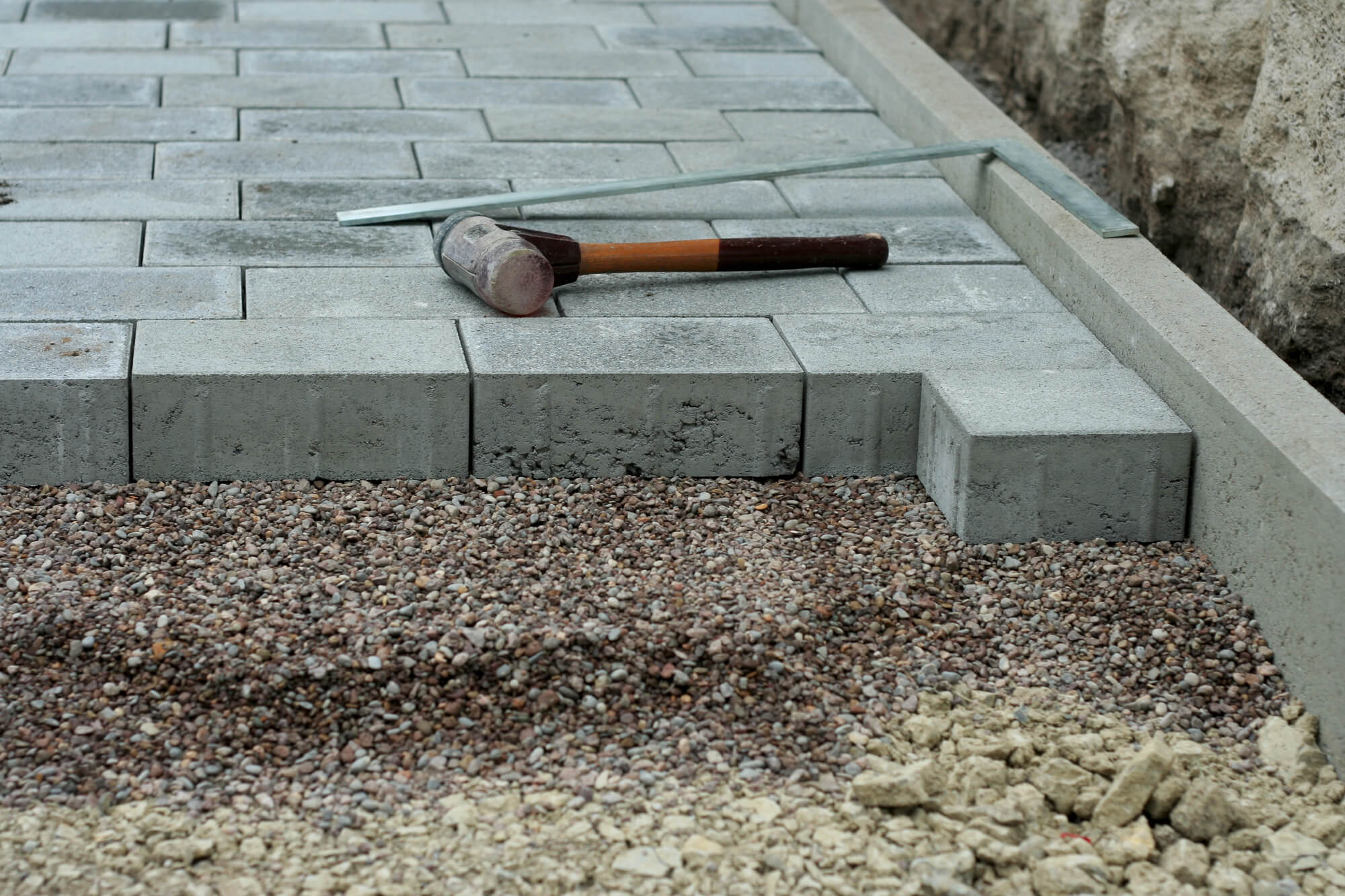 Edge Restraints for Pavers