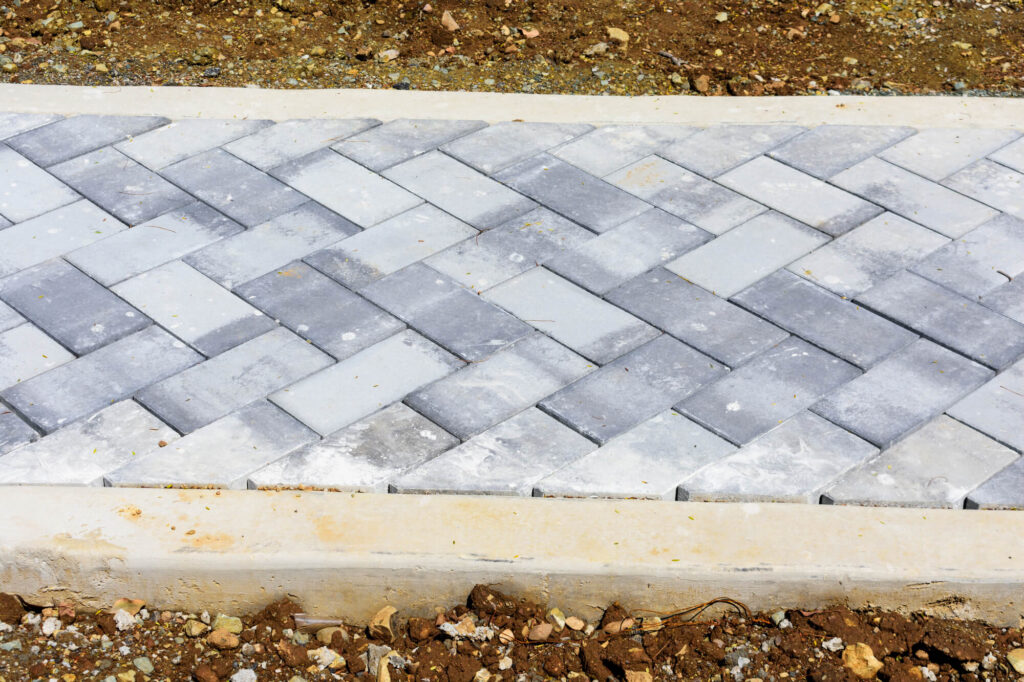 Edge Restraints for Pavers