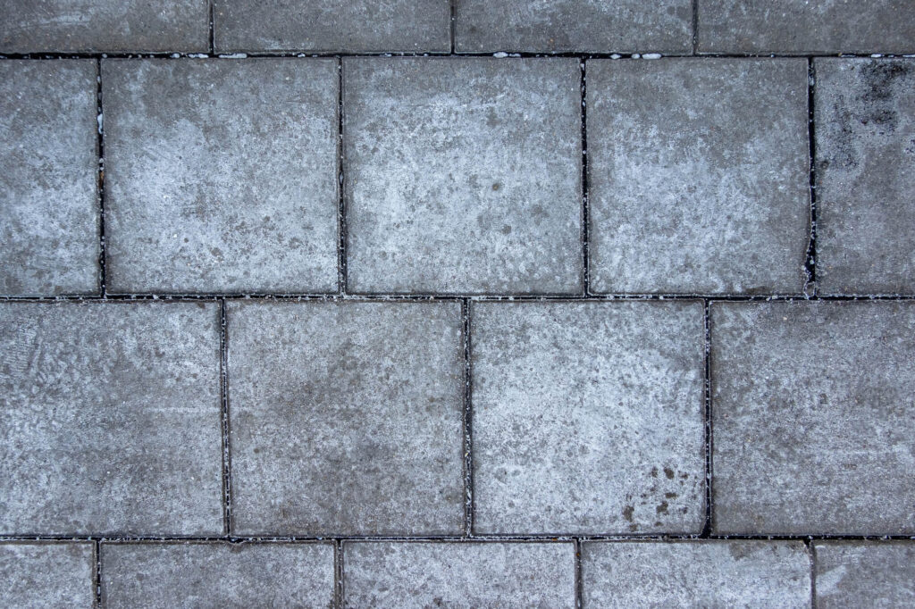 Best Freeze-Thaw-Rated Pavers for Cold Climates